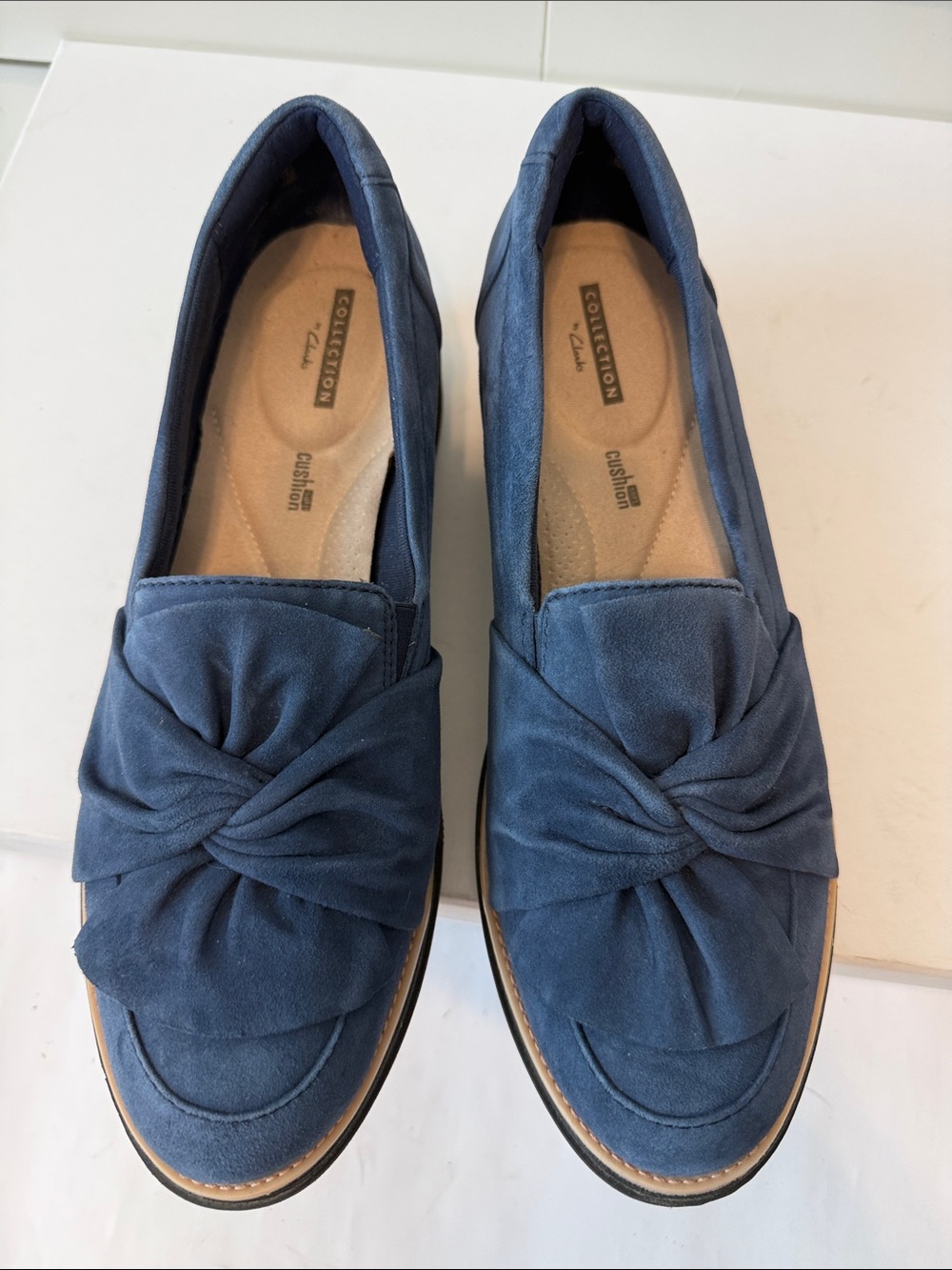 Clark’s Collection B Blue Knot-Accent Slip-On Loafers